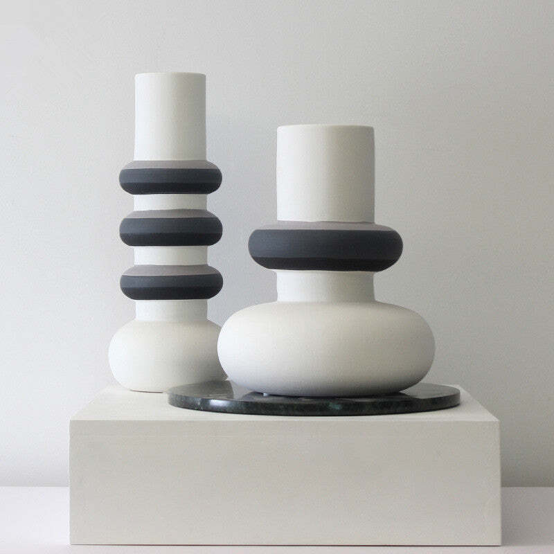 Contrast Color Striped Ceramic Vase
