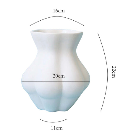 Nordic Muse Face Lips  Vase